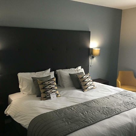 Stafford South Hatherton Hotel 펜크리지 외부 사진