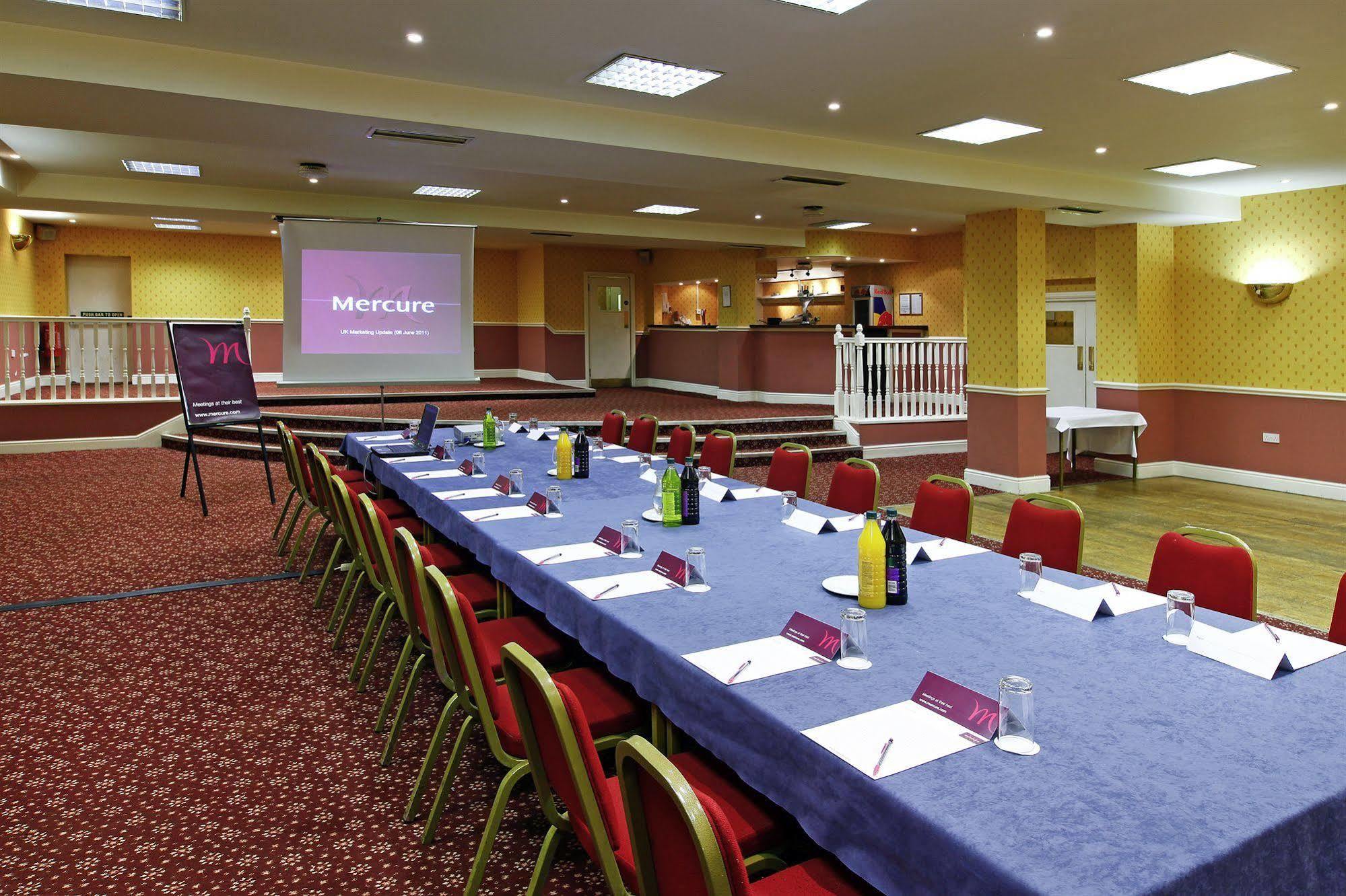 Stafford South Hatherton Hotel 펜크리지 외부 사진