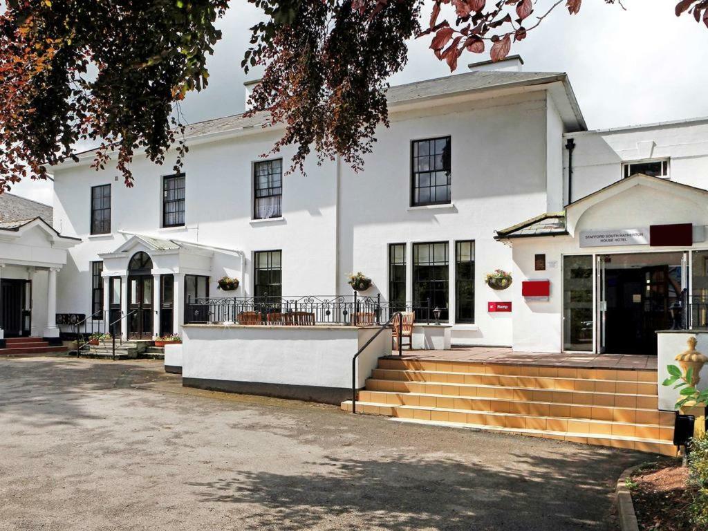 Stafford South Hatherton Hotel 펜크리지 외부 사진