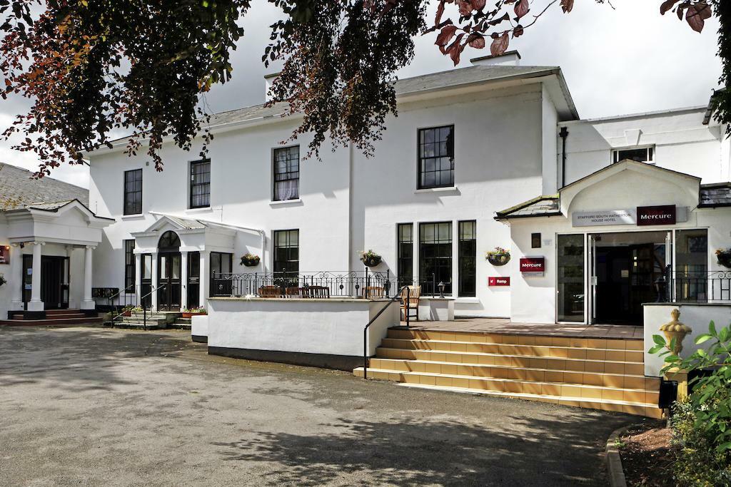 Stafford South Hatherton Hotel 펜크리지 외부 사진